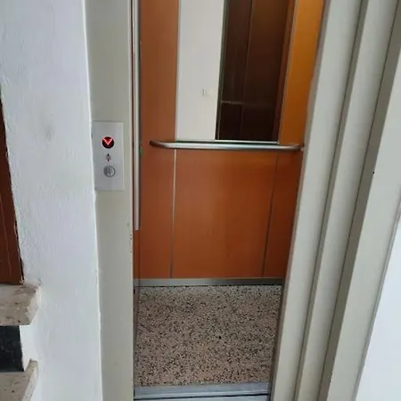 公寓 Brigh Loft Dishwaser Surfers&nomads *